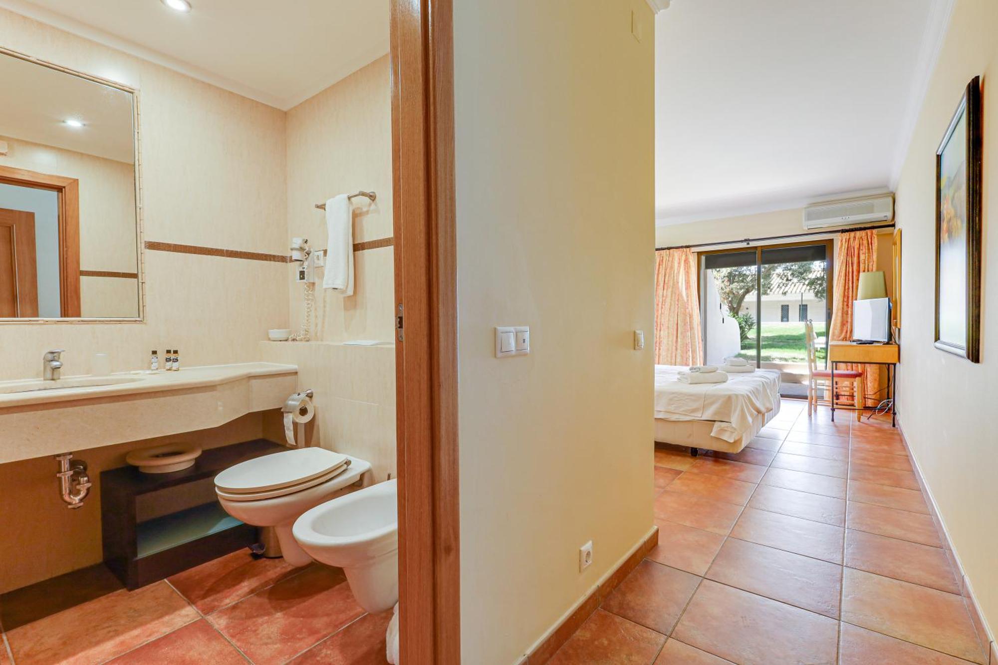 Apartment With 2 Bedrooms, 2M To The Beach Armação de Pêra Exterior foto