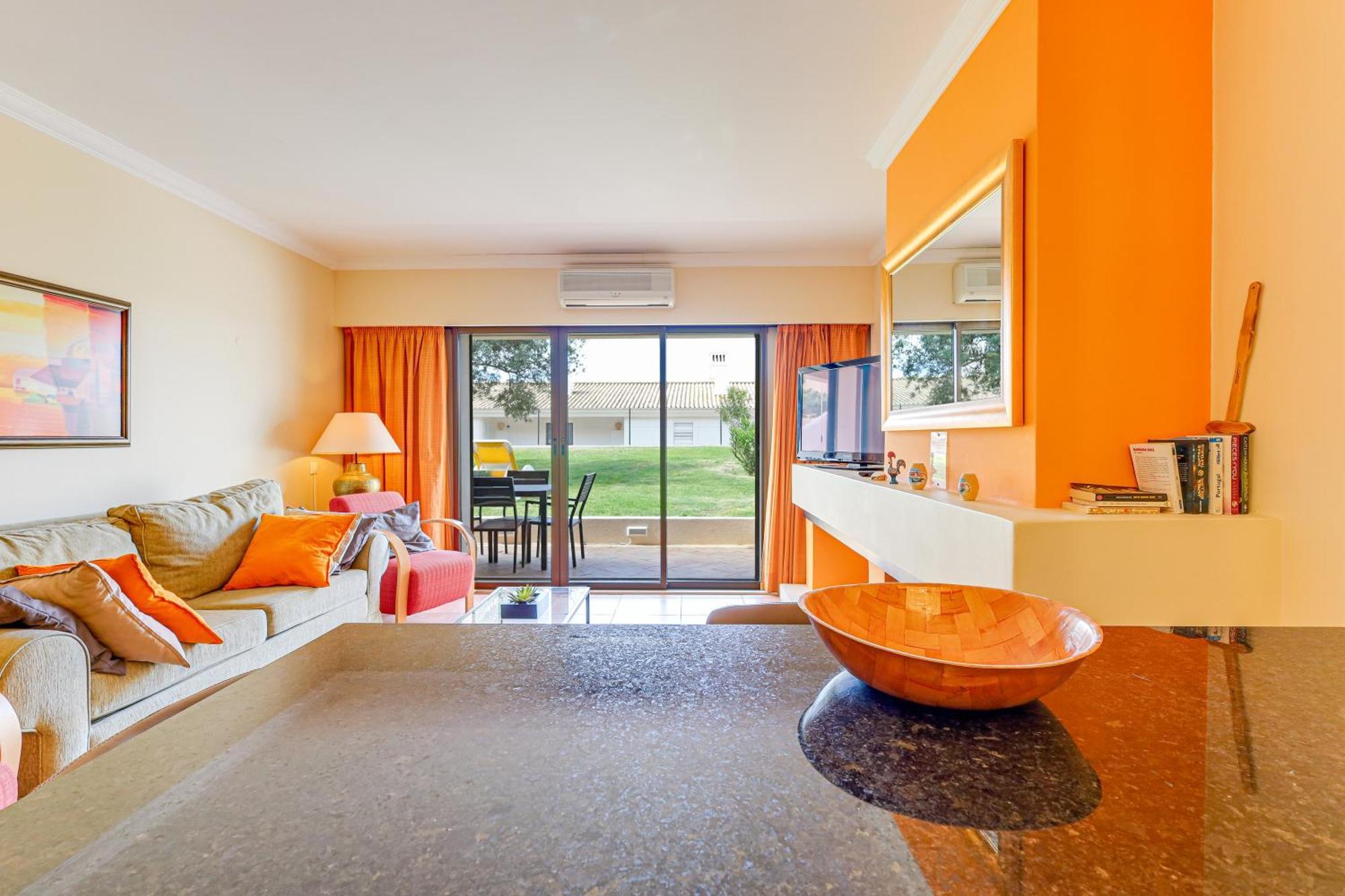 Apartment With 2 Bedrooms, 2M To The Beach Armação de Pêra Exterior foto