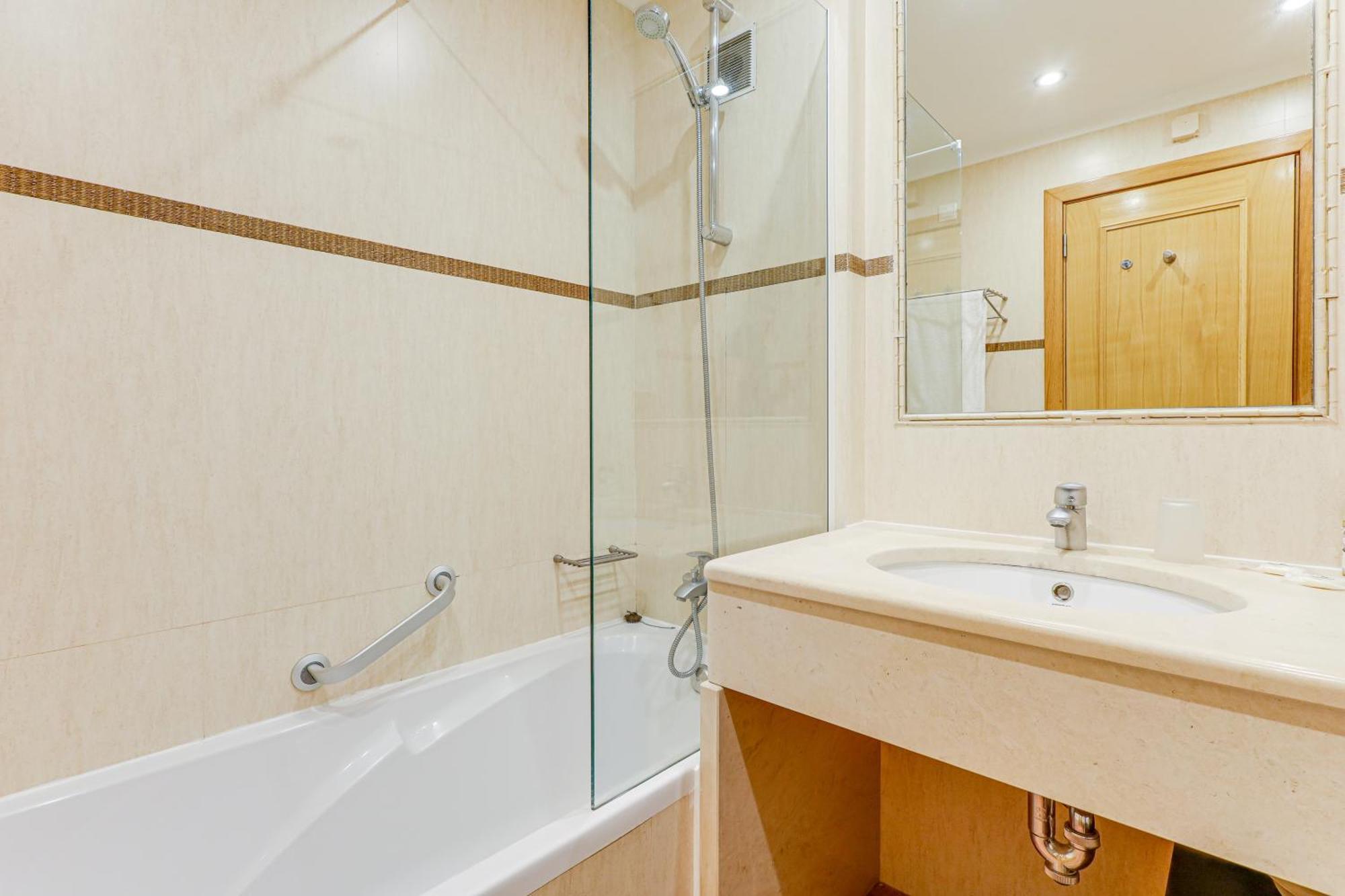 Apartment With 2 Bedrooms, 2M To The Beach Armação de Pêra Exterior foto