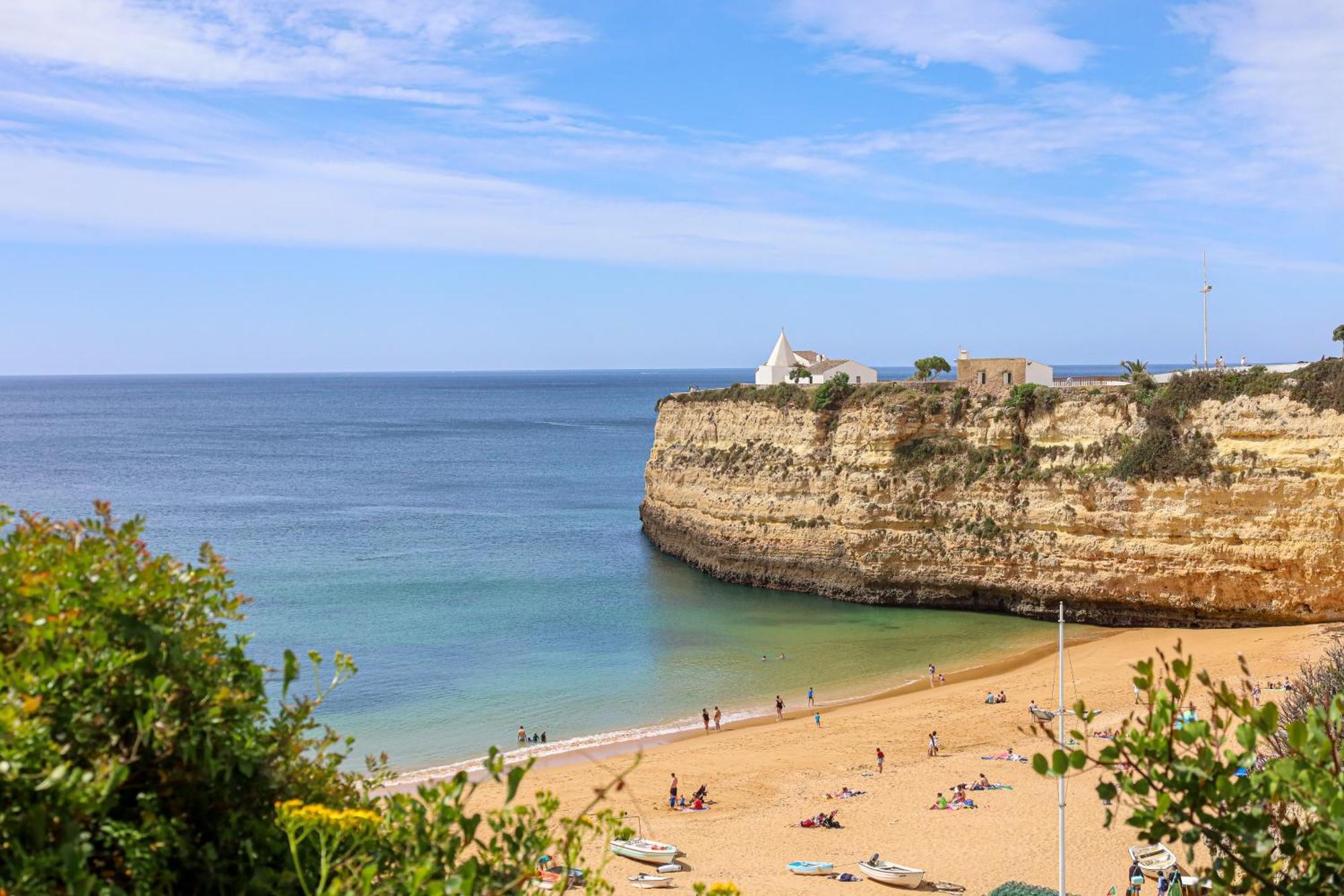 Apartment With 2 Bedrooms, 2M To The Beach Armação de Pêra Exterior foto