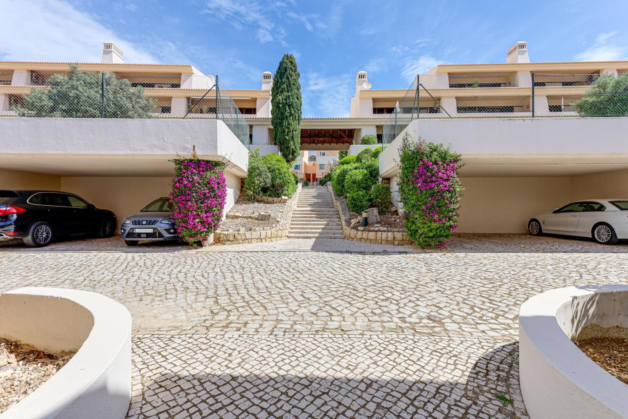 Apartment With 2 Bedrooms, 2M To The Beach Armação de Pêra Exterior foto